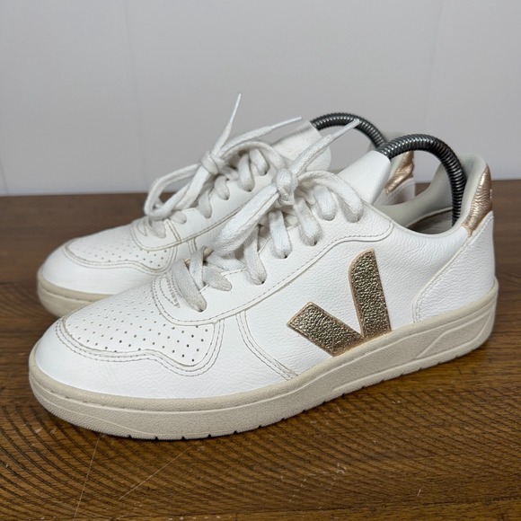 Veja ShoesWomens 8 White Gold  V-10 Low Top Lace Up Casual Sneakers - Picture 2 of 10
